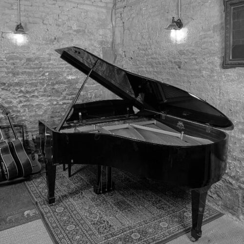 Équipements Studio Pickup Caen : Pianos