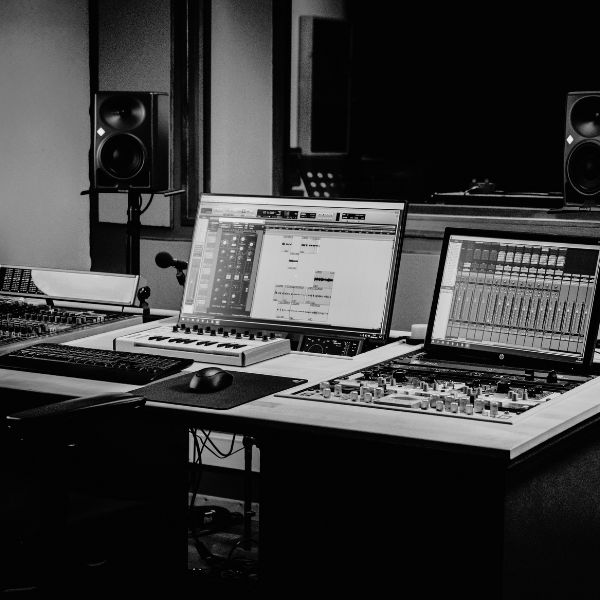 Prestation : Enregistrement & Mixage - Studio Pickup Caen